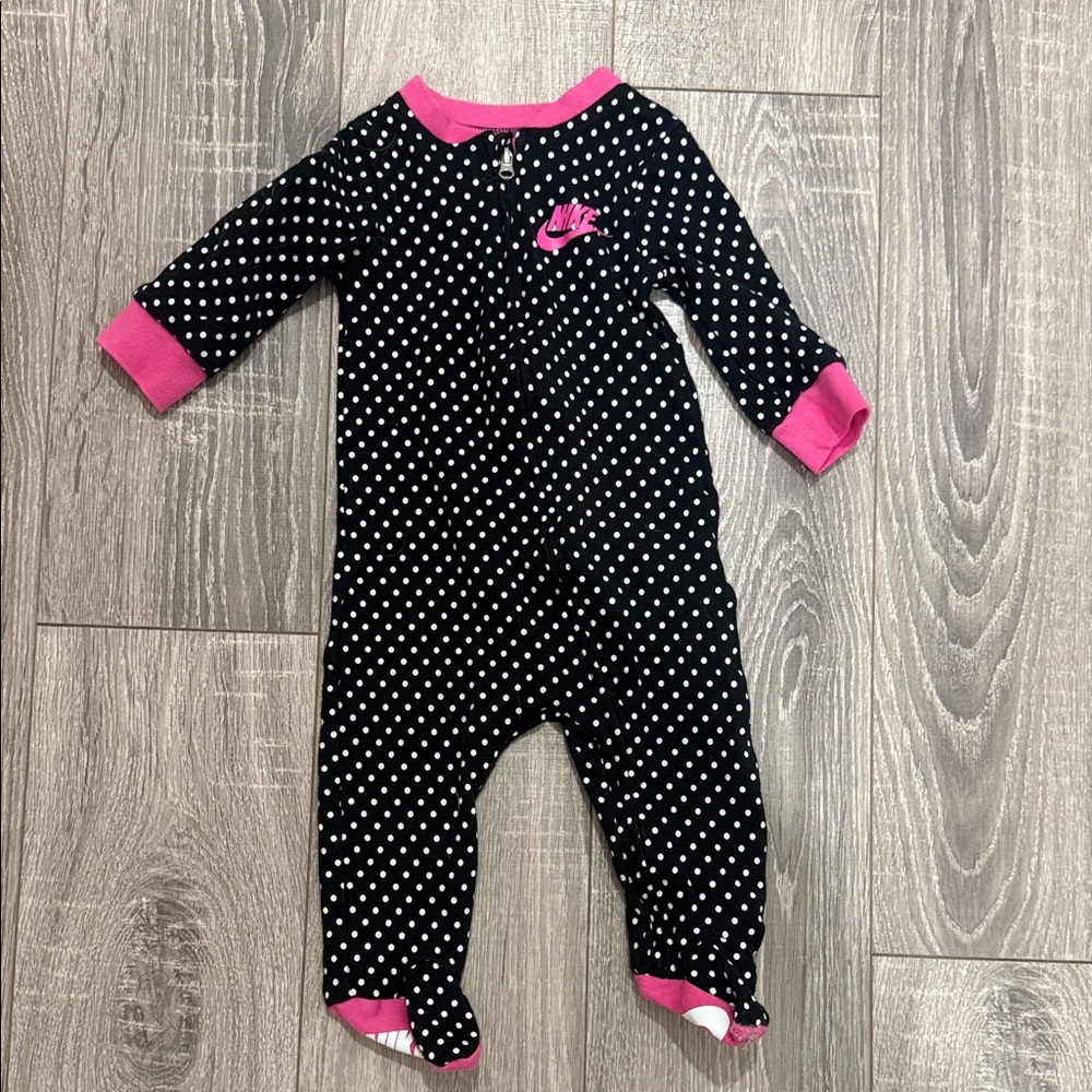 Nike Kids Black and Pink Polka Dot Footie